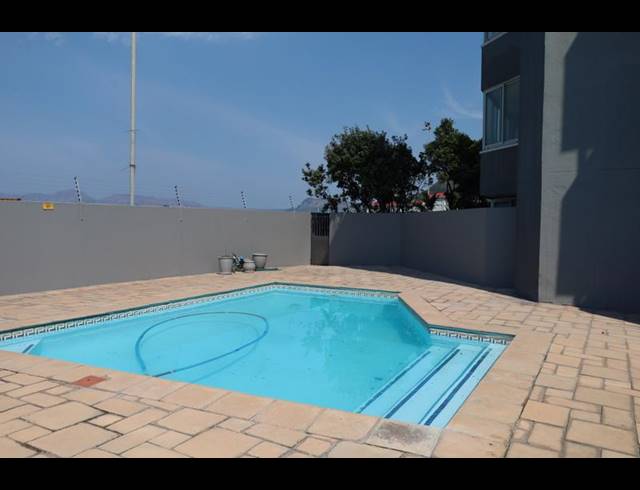 3 BEDROOM APARTMENT FOR SALE IN MUIZENBERG
